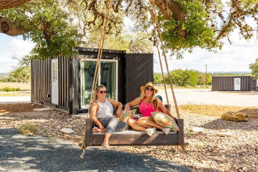 فيلا The Container Retreat @ 290 Wine Trail #9 Get Away Today! Hye المظهر الخارجي الصورة